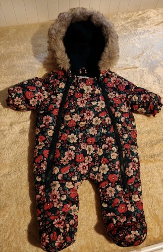 Snowsuit to 1 month - snowsuit,