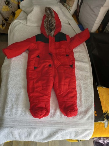 Babies red snowsuit size up - tu,